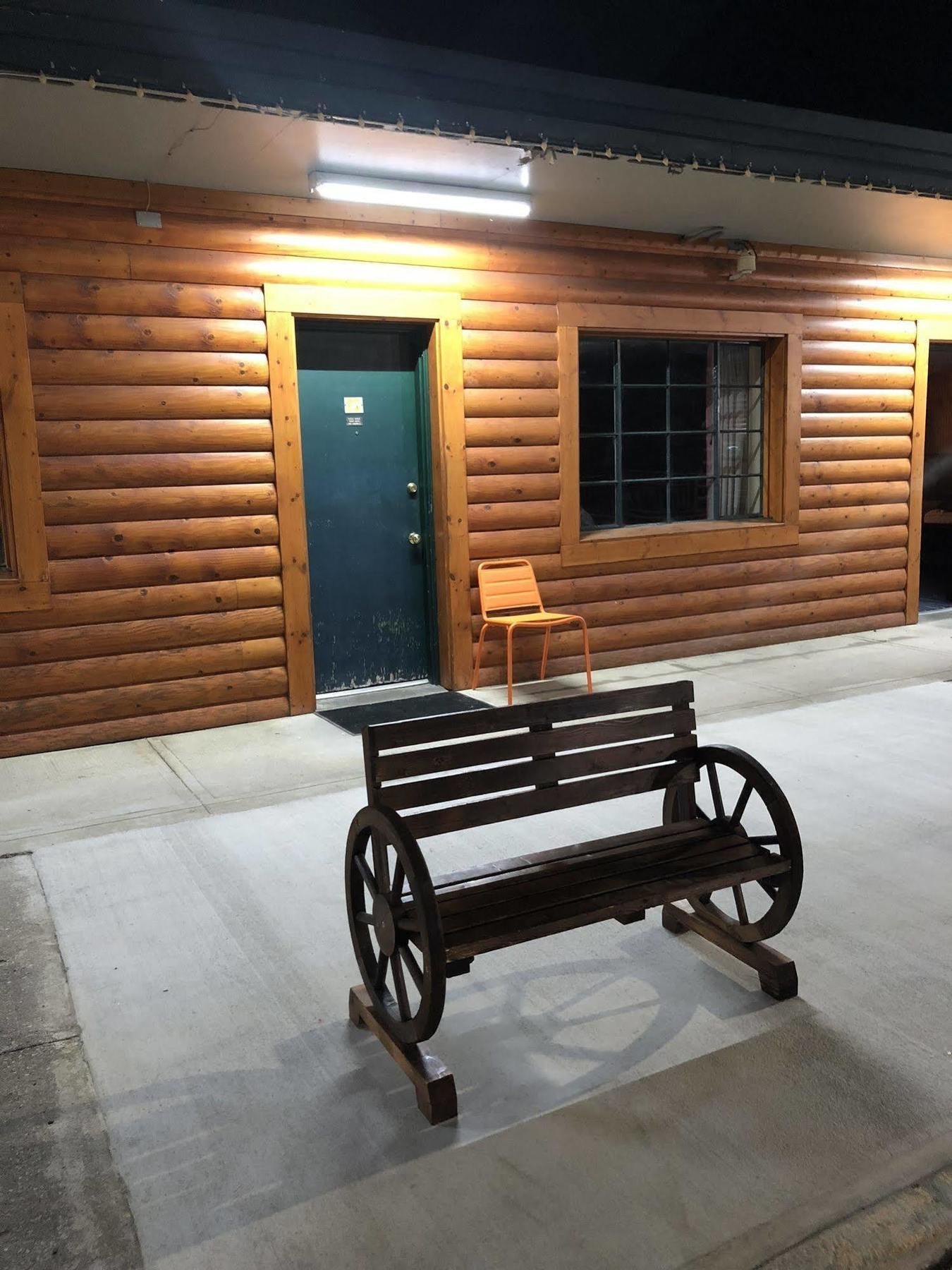 Rodeway Inn Harlan Exteriör bild