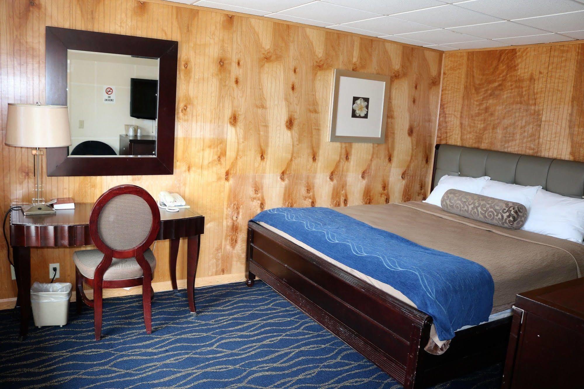Rodeway Inn Harlan Exteriör bild
