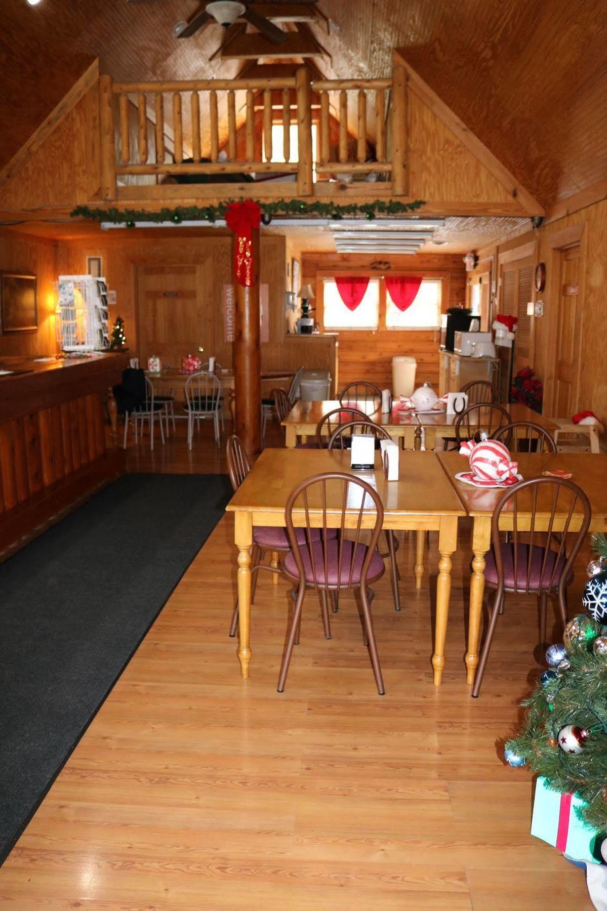 Rodeway Inn Harlan Exteriör bild