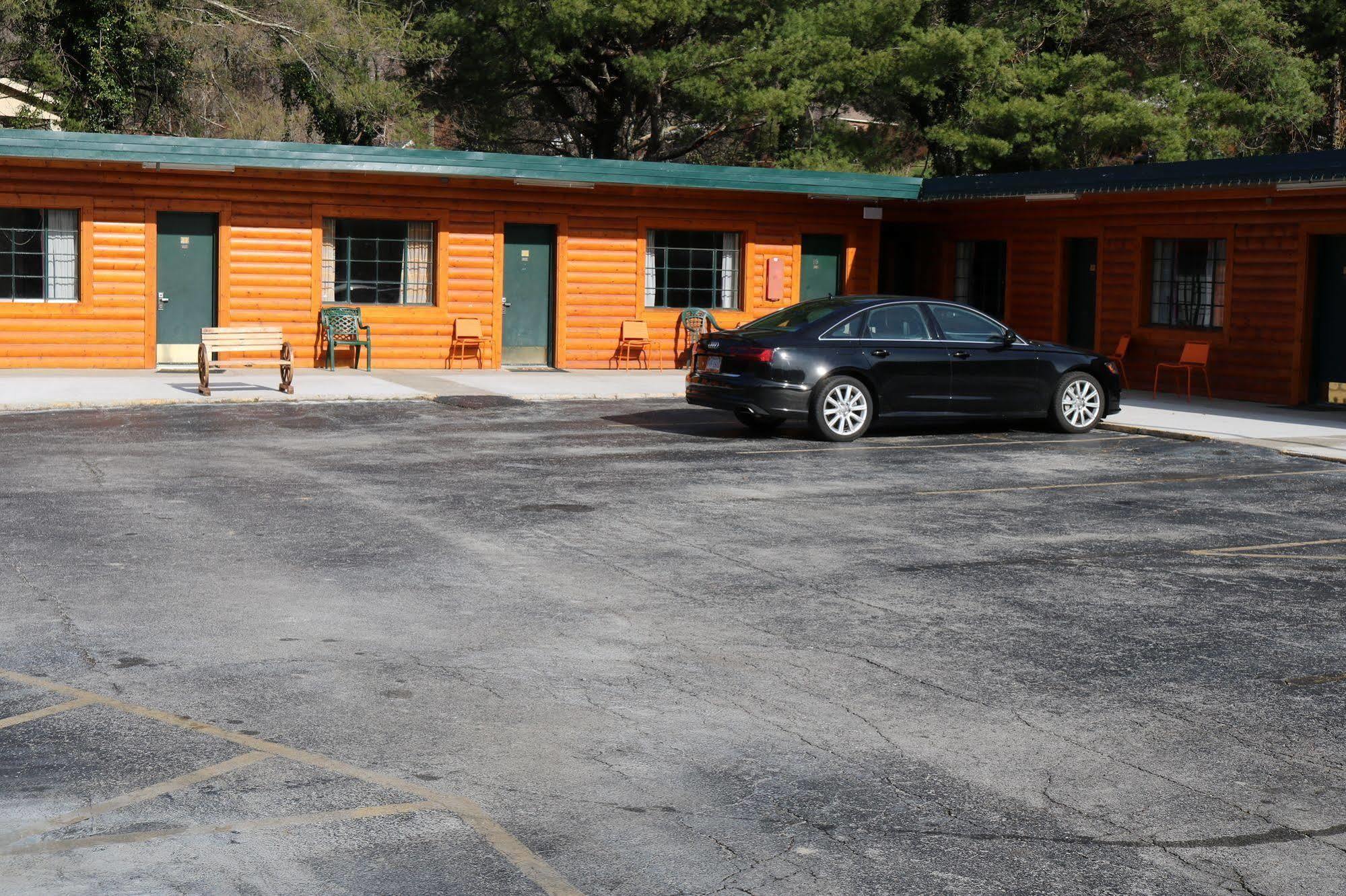 Rodeway Inn Harlan Exteriör bild