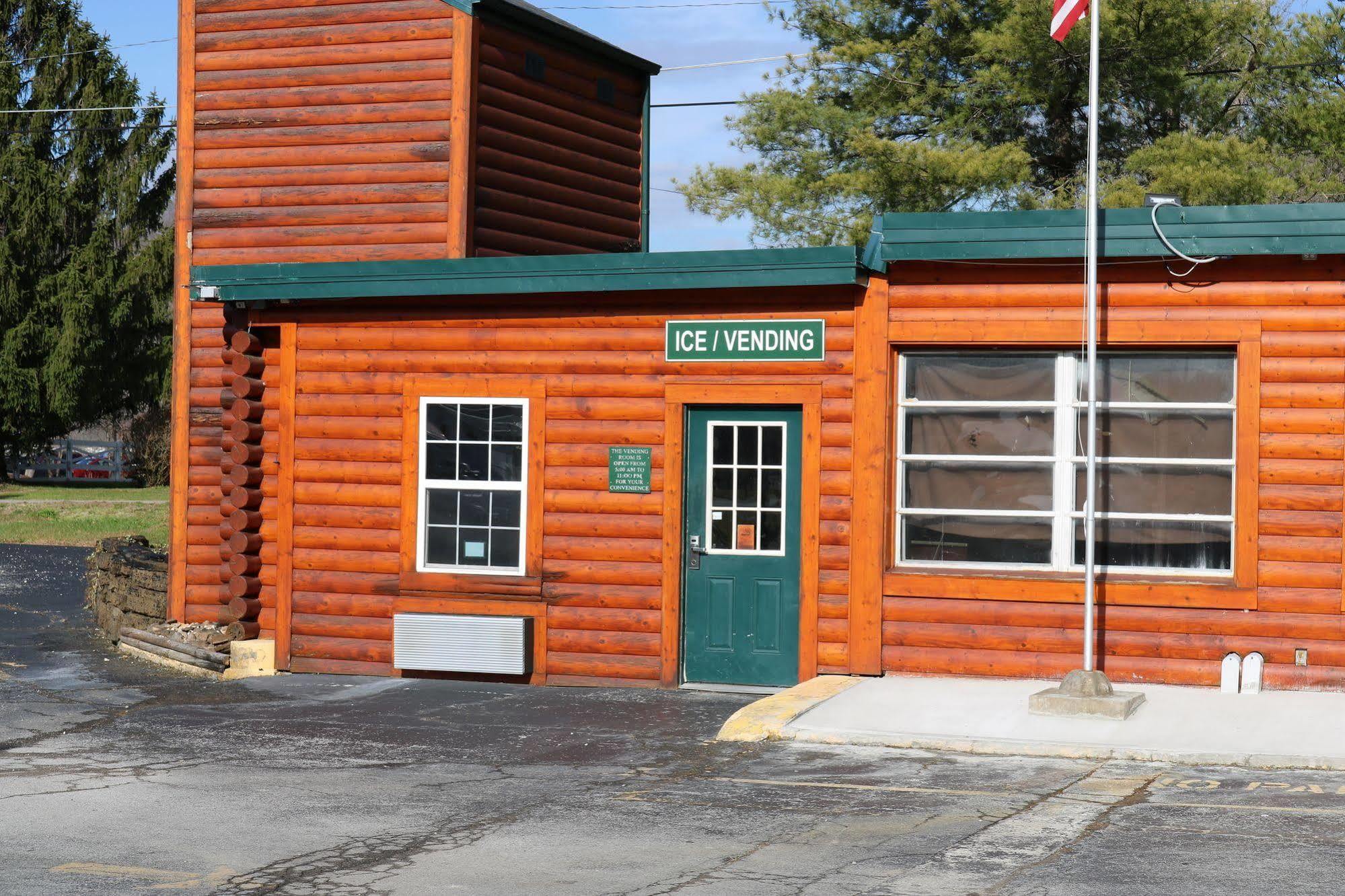 Rodeway Inn Harlan Exteriör bild